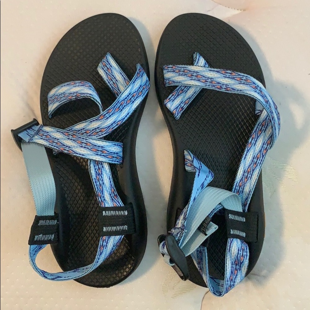 Brand new never worn Chacos sz 7